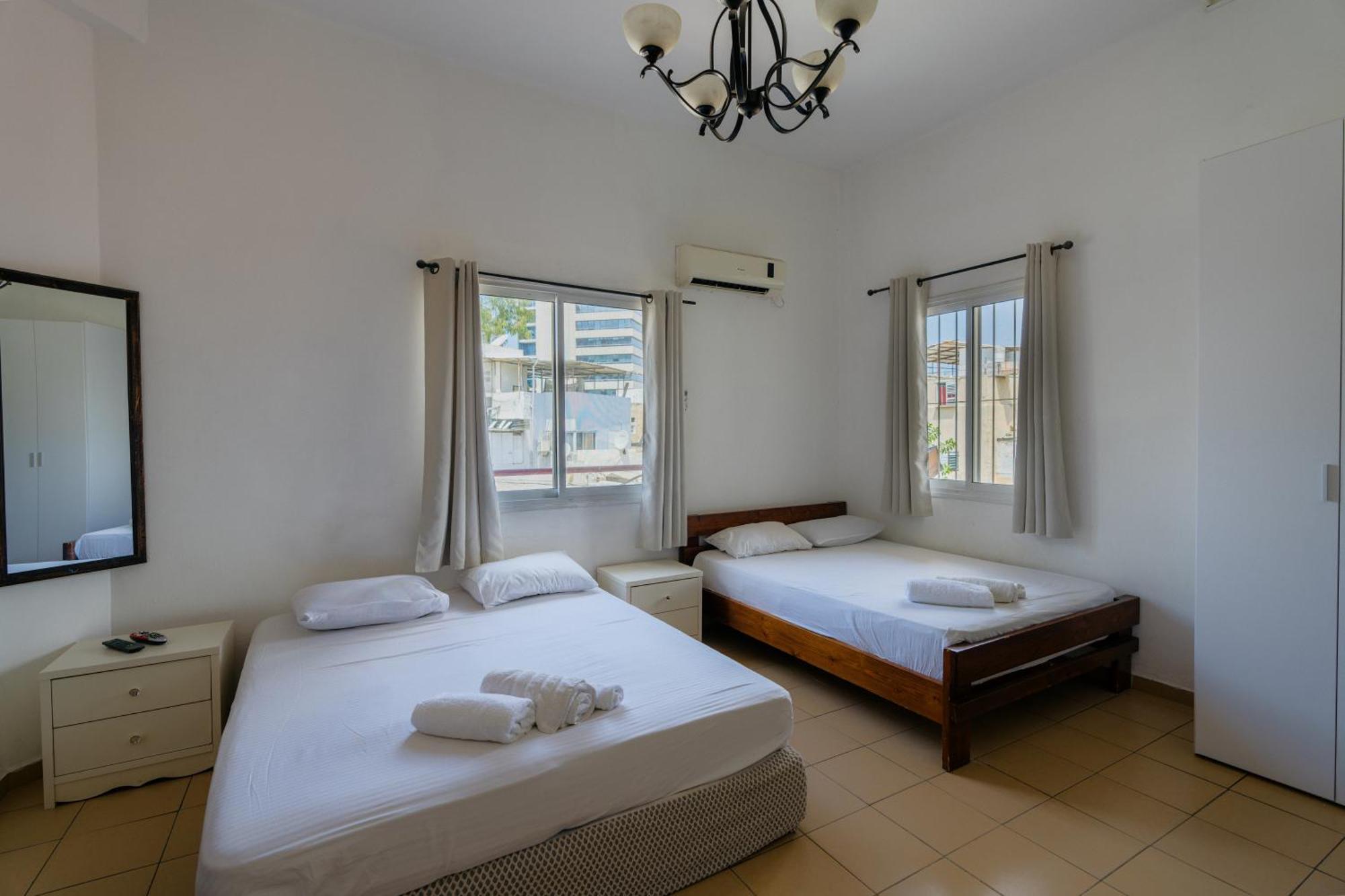 City Center Apartments Haifa Buitenkant foto