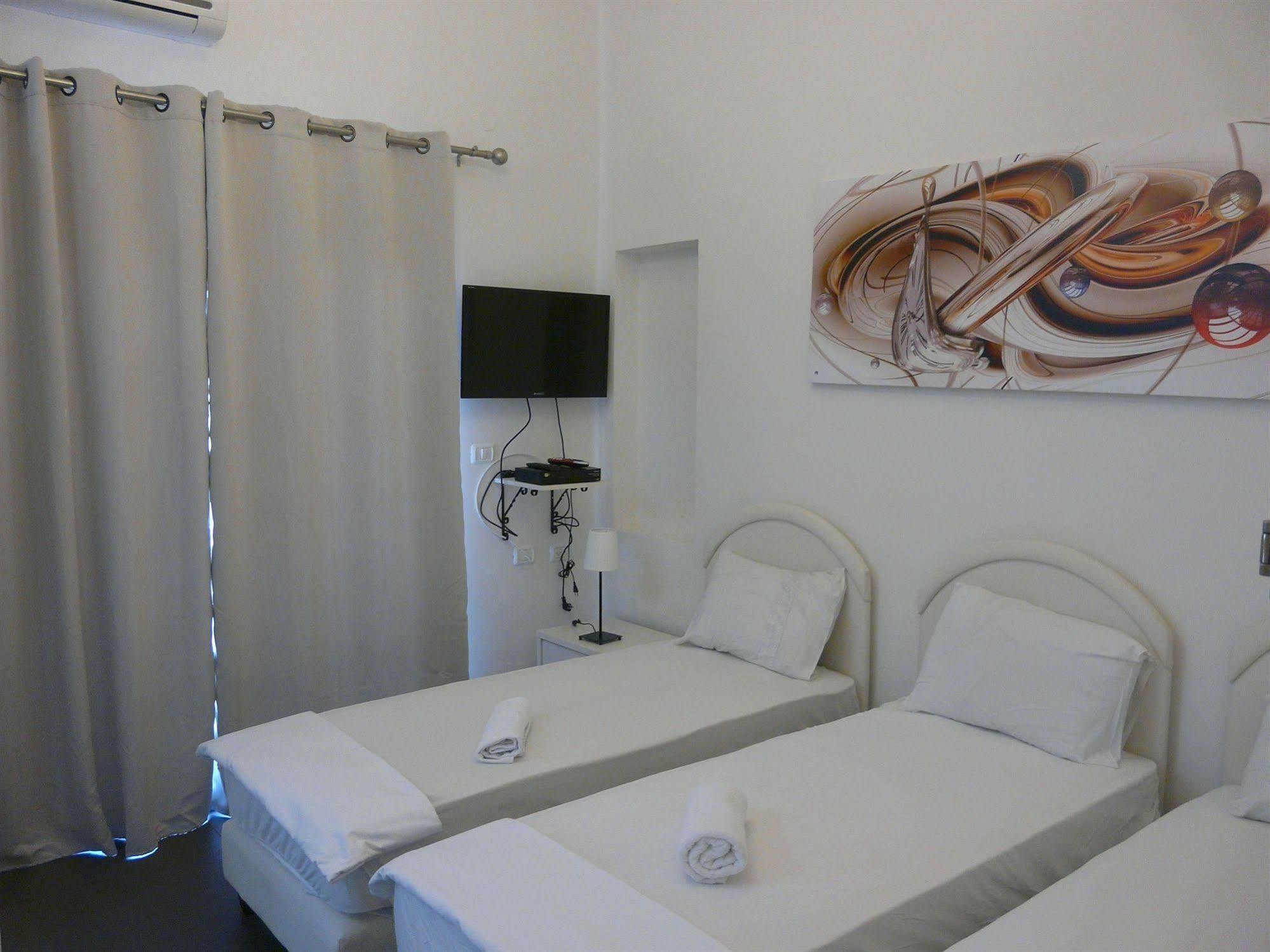 City Center Apartments Haifa Buitenkant foto